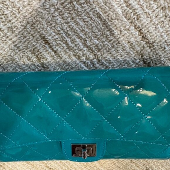 Chanel Wallet - Picture 7 of 16